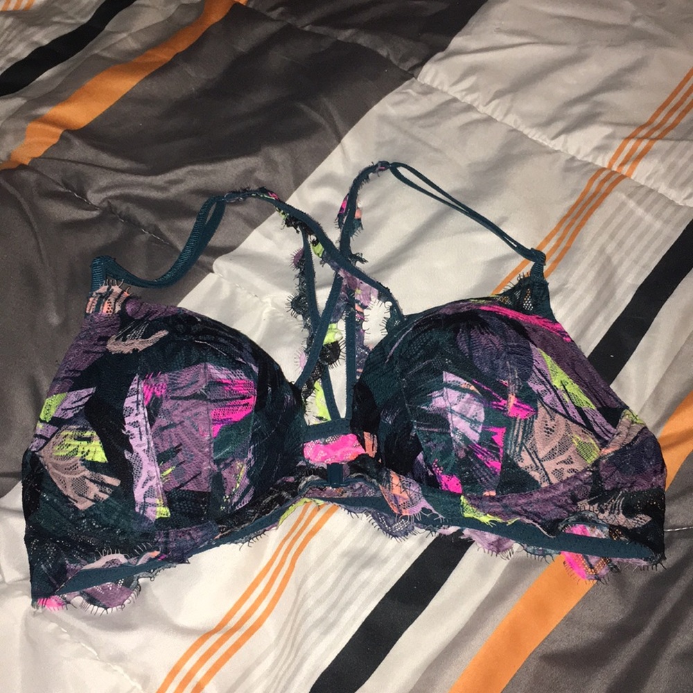 BNWOT Pink by Victoria’s Secret Bra